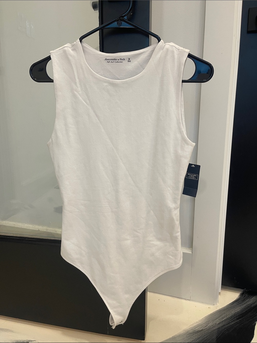 NWT Abercrombie & Fitch White Sleeveless Scoop-Neck Bodysuit
